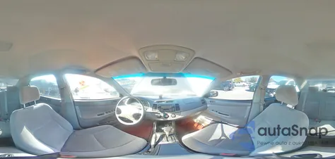 2004 Toyota Camry Le z USA, uszkodzony, nr VIN 4T1BE32K44U930116